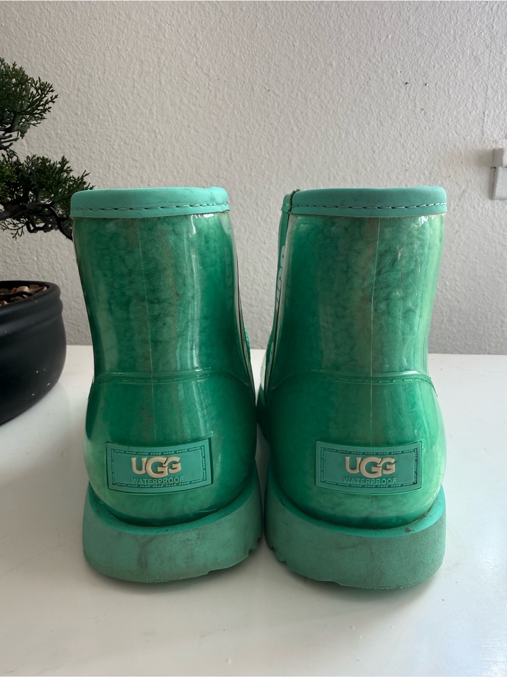 UGG classic clear mini women size 5 or 3 big girls Teal Short Booties - Picture 5 of 7